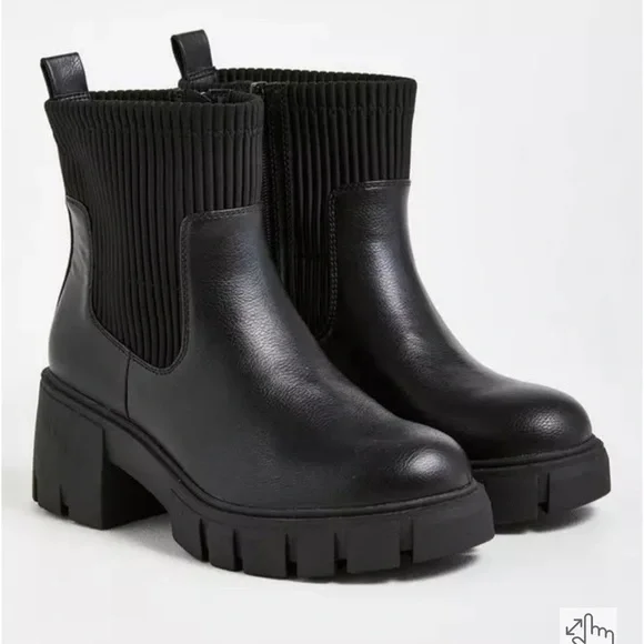 Torrid Chelsea Boots - Picture 1 of 5